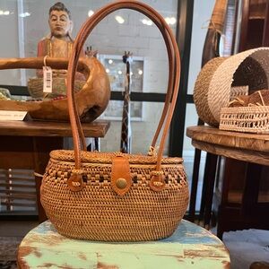 Stunning Handmade Tan Woven Handbag